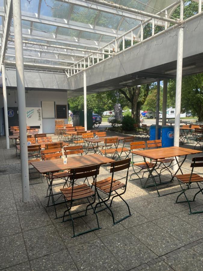 Hotel Allyouneed Oktoberfest Basic Camping München Exterior foto